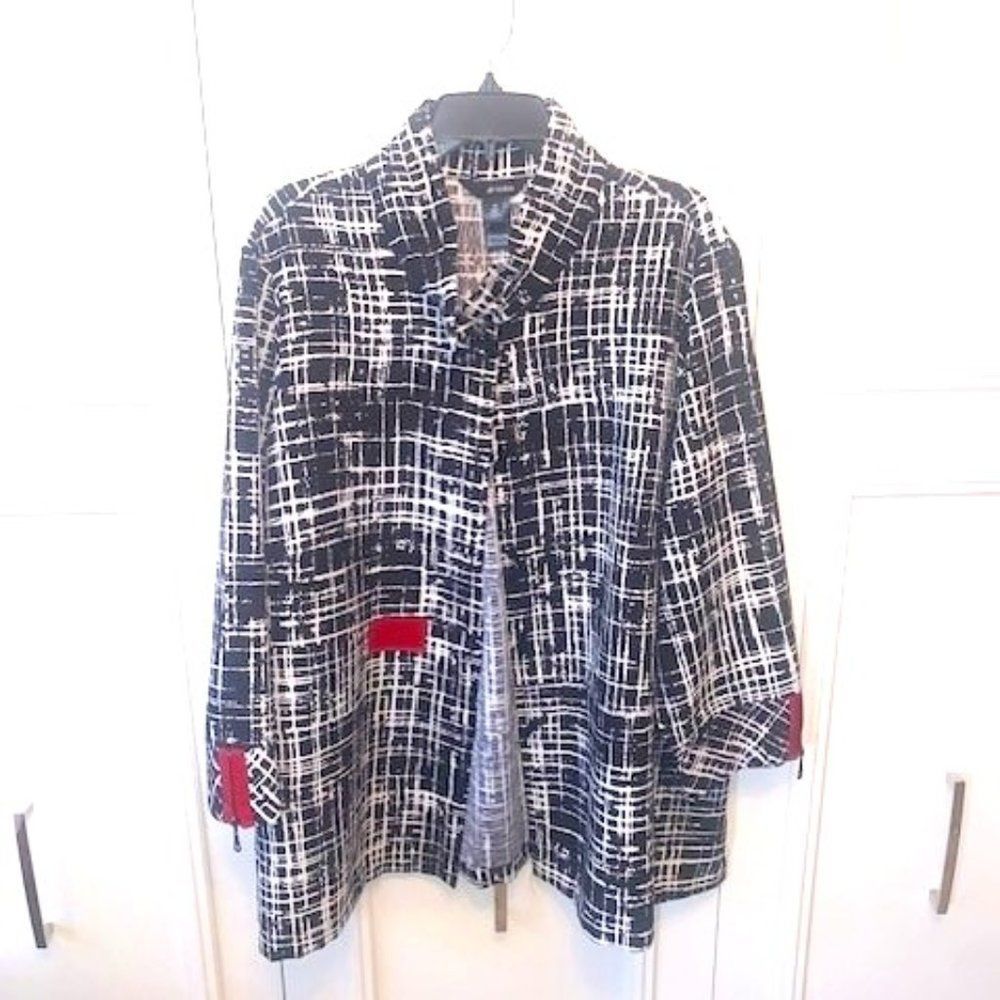 Ali Miles Black and White Patterned Blazer with Red Accents